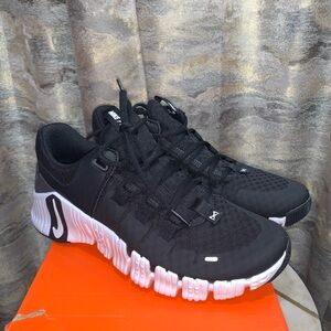 Nike Women's Free Metcon 6 Training Shoes Size 9